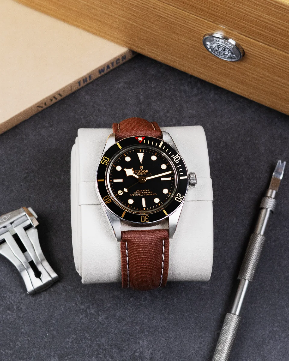 Loop-less™ HydroFlex™ | Nebula Dust Edition | Brown Strap with White Stitching