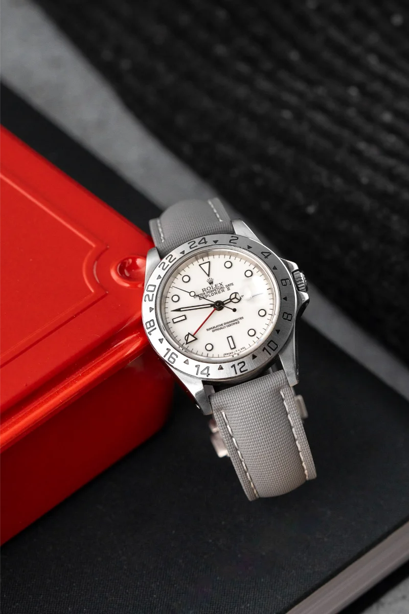 Loop-less™ HydroFlex™ | Lunar Ash Edition | Grey Strap with White Stitching