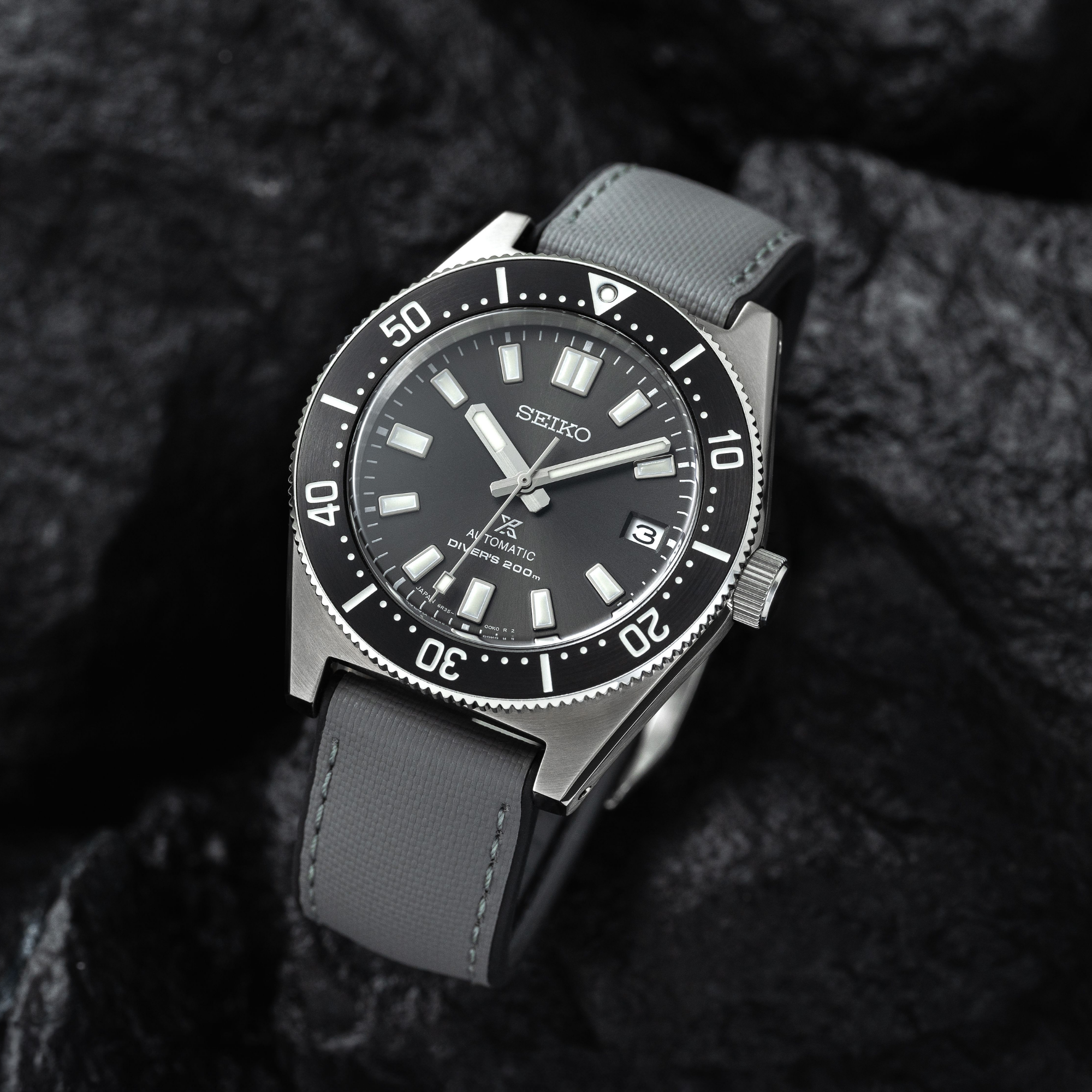HydroFlex™ Grey Hybrid FKM Watch Strap With Grey Stitching