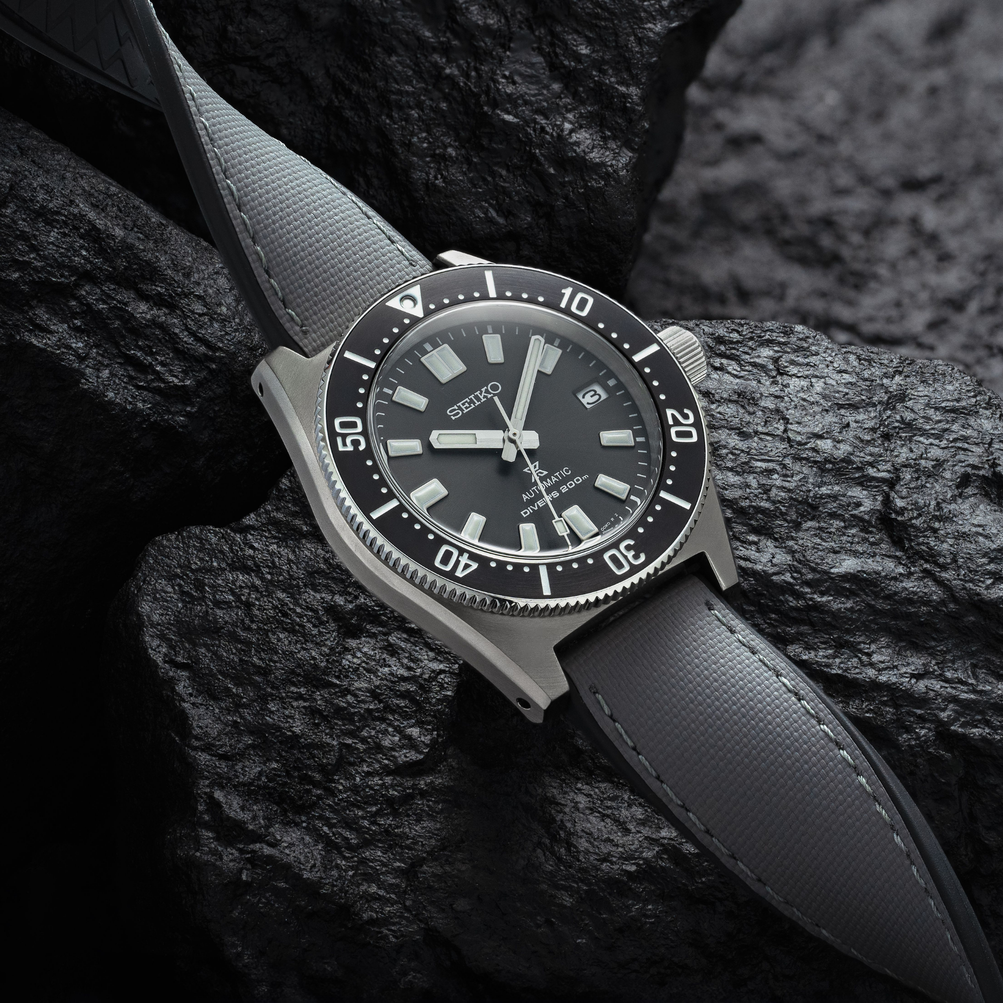 HydroFlex™ Grey Hybrid FKM Watch Strap With Grey Stitching