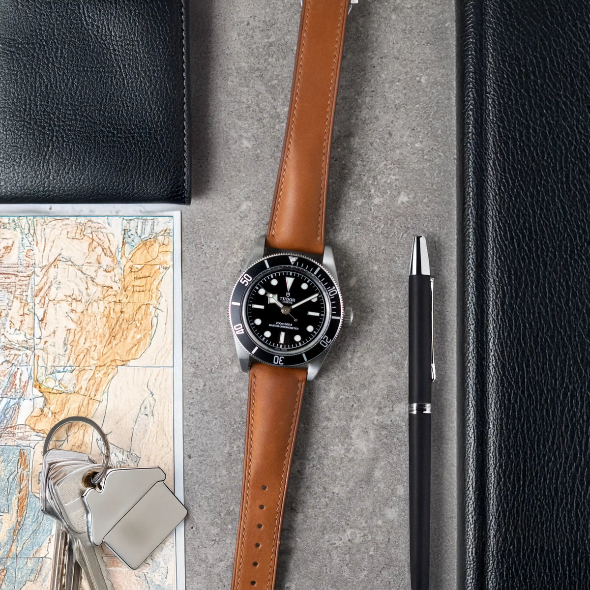 Loop-less™ Barenia® Leather | Saddle Tan Edition | Tan Strap with Tan Stitching
