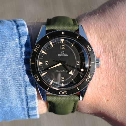 Loop-Less™ Khaki Green Sailcloth Watch Strap with Green Stitching